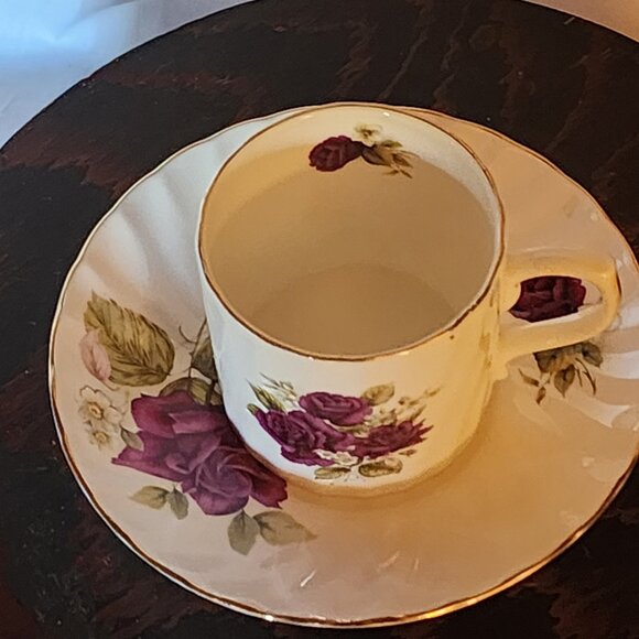 Golden Crown Fine Bone China England Purple Rose Cup and Saucer - Picture 3 of 9